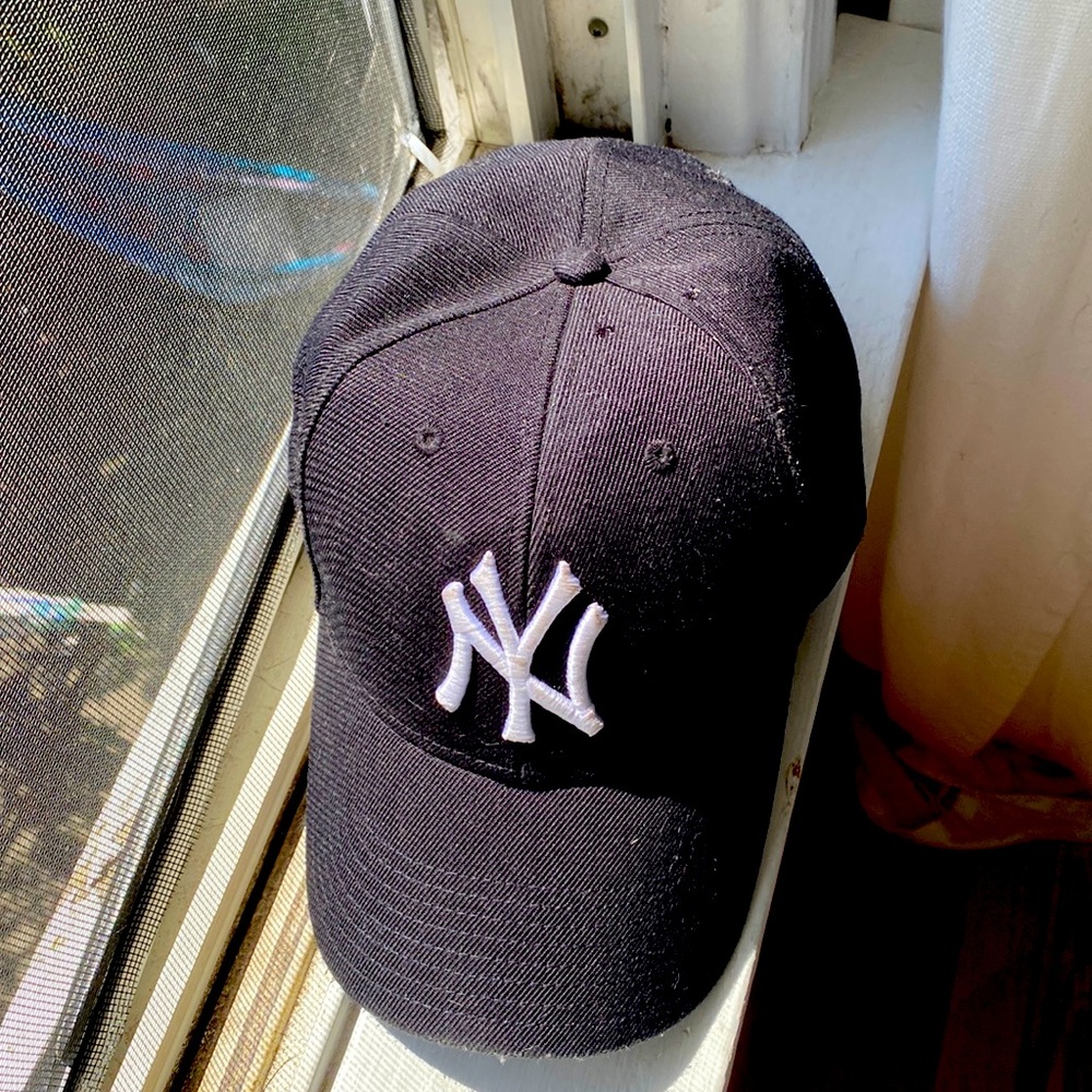 Authentic my Yankees cap (adjustable)
